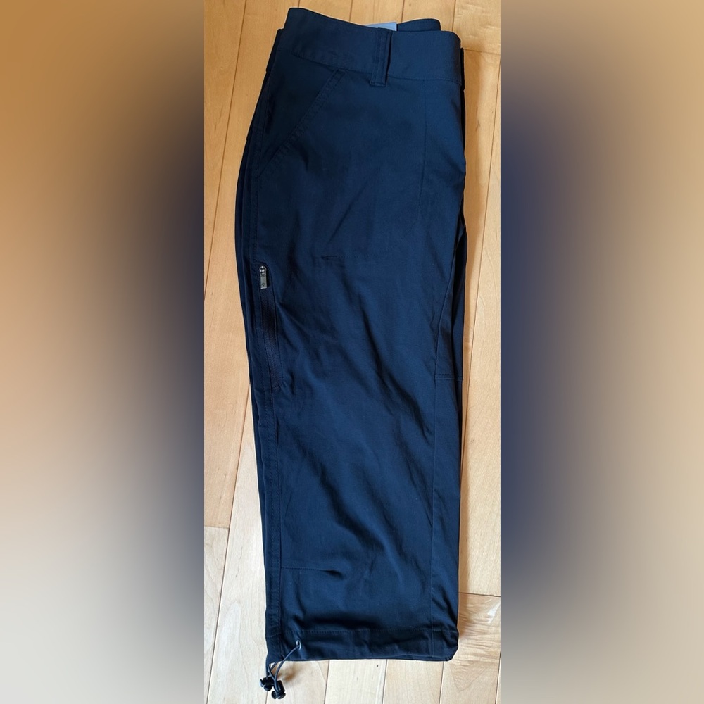Columbia black capris